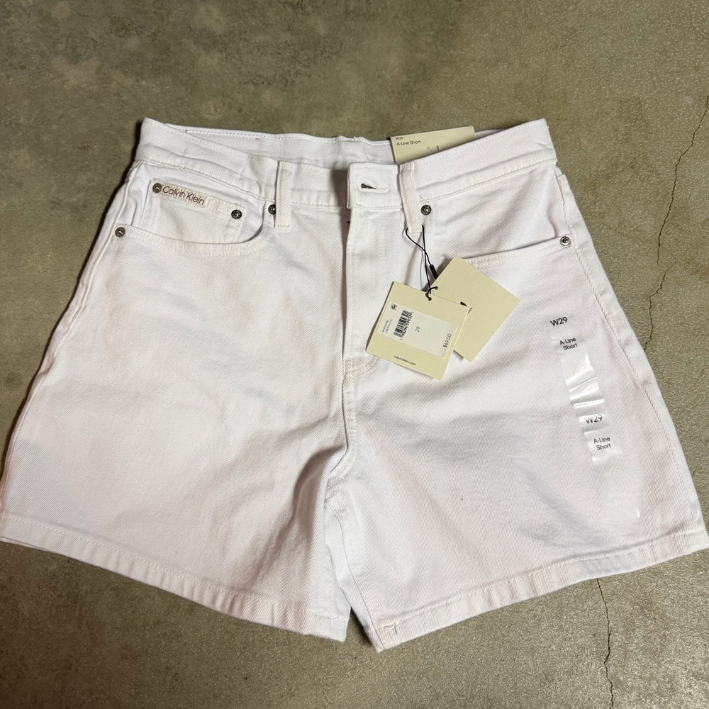 Calvin Kleins A Shorts- white